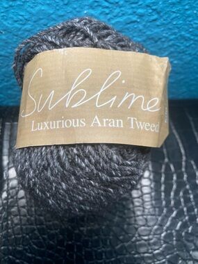 NWT Sublime Luxurious Aran Tweed 40% Wool 40% Cotton 20% Llama Color 414